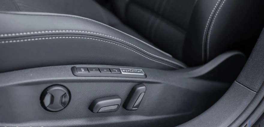 Volkswagen Passat cena 169900 przebieg: 36899, rok produkcji 2021 z Ciężkowice małe 742